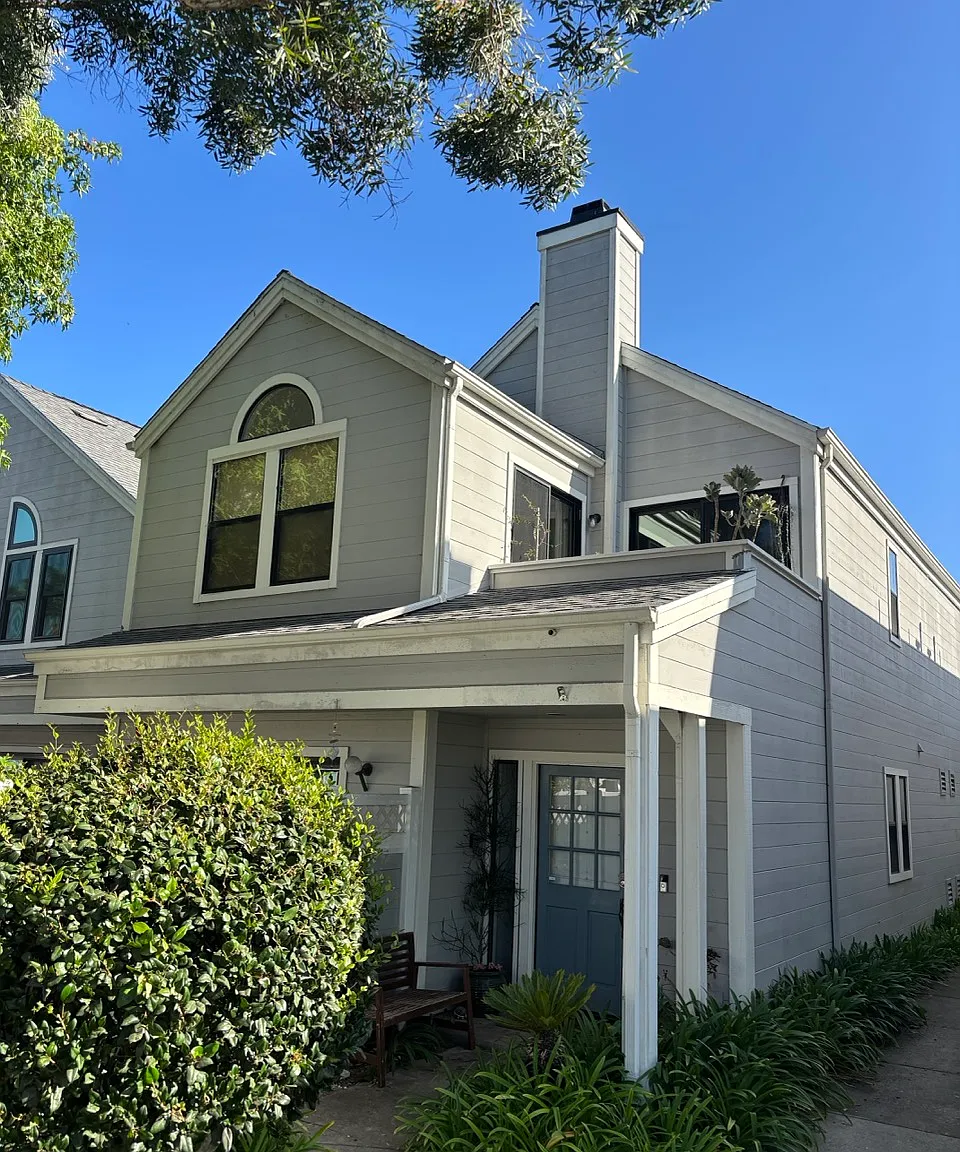 2 bed, 2.5 bath, 1428 sqft, $4,950 — Photo 1
