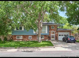 907 Taft Ave, Cheyenne, WY 82001