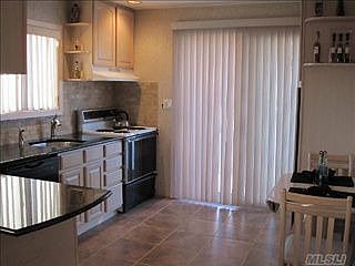 3rd image of 102 Pleasant Dr