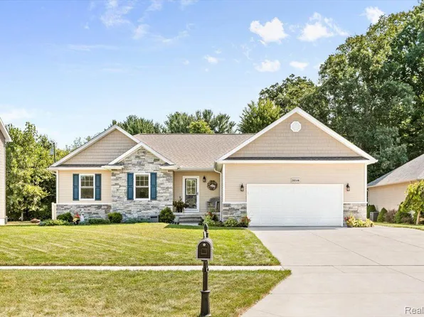 3218 Spruce Dr, Port Huron, MI 48060