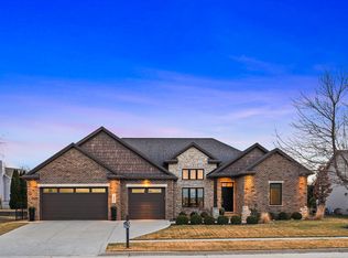 3215 Baer Rd, Bloomington, IL 61704