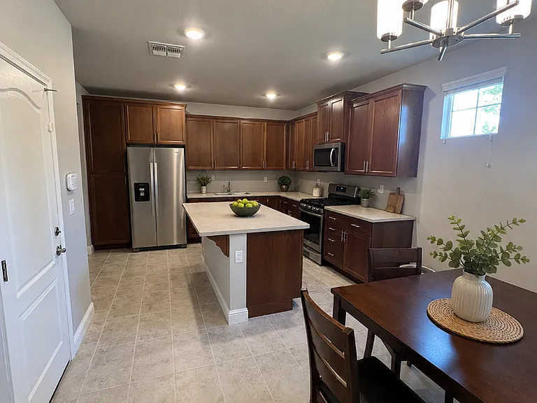 1119 Veranda Ct — Photo 7