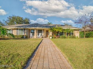 8205 Hidden Lake Dr N, Jacksonville, FL 32216