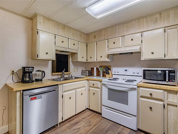 5th image of 35737 SHELLEY DRIVE