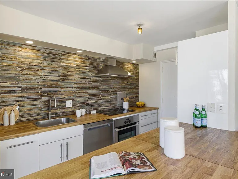 4740 Connecticut Ave NW #706 — Photo 2