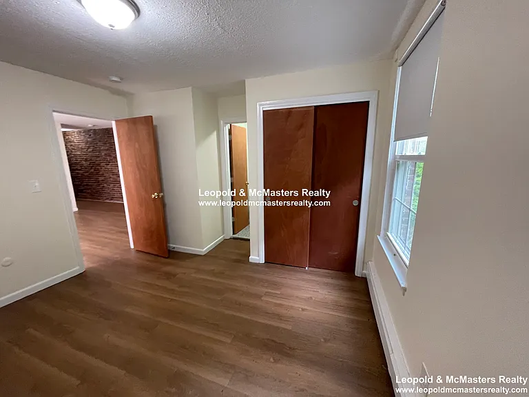South Huntington Apartments — Photo 25