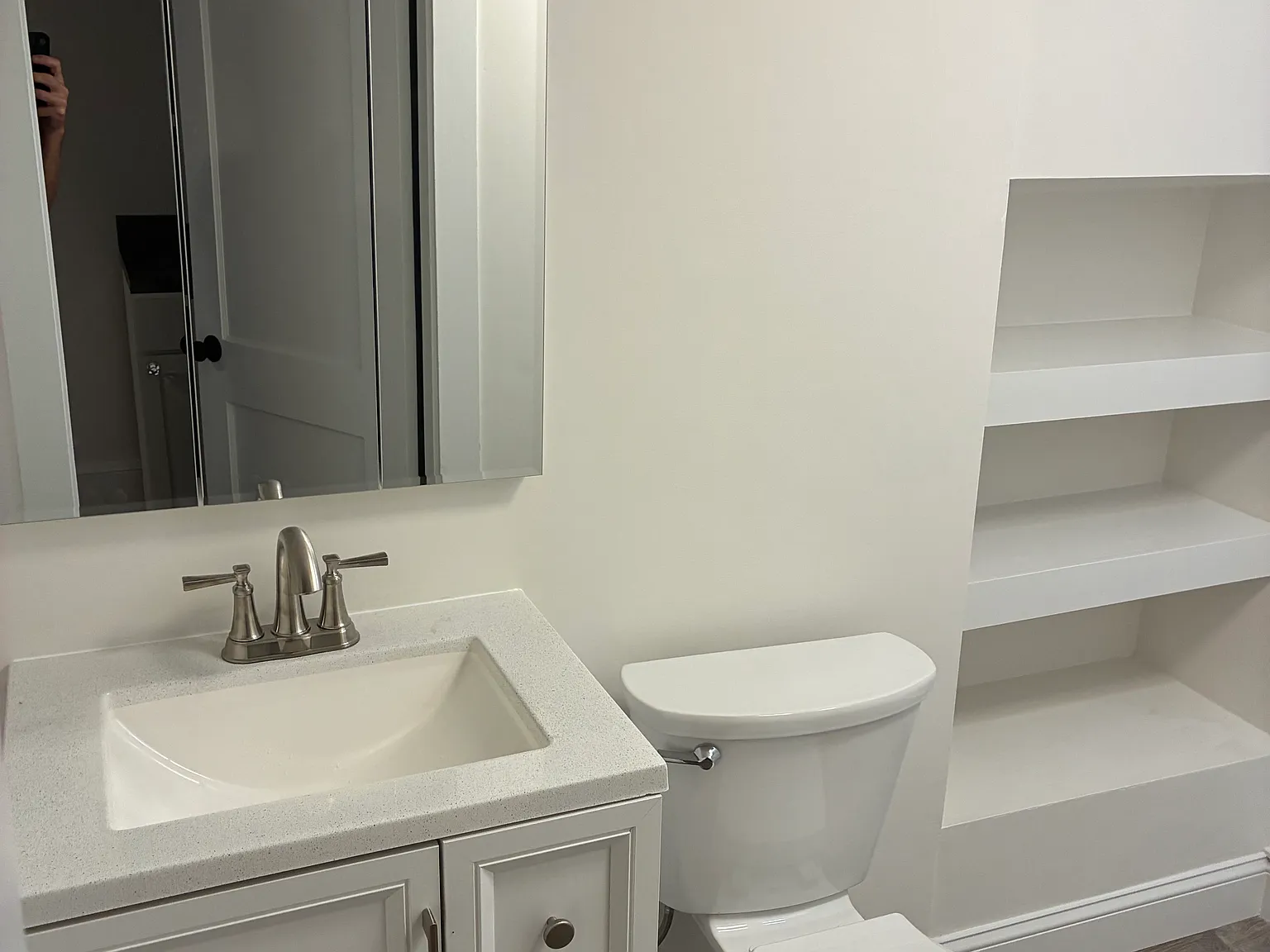 3 bed, 2500 sqft, $3,600 — Photo 2