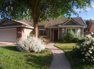 389 E Ponderosa Ave, Reedley, CA 93654