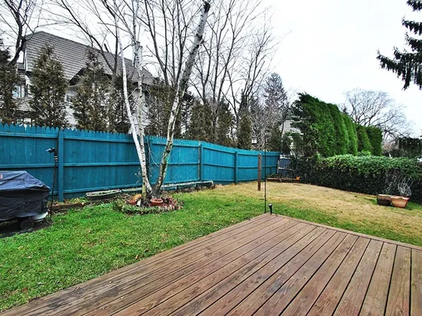 325 Knollwood Avenue image 1 of 14