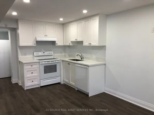 147 Walter Sinclair Ct, Richmond Hill, ON L4E 0X4
