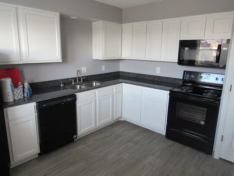 The Heights Apartments — Photo 212