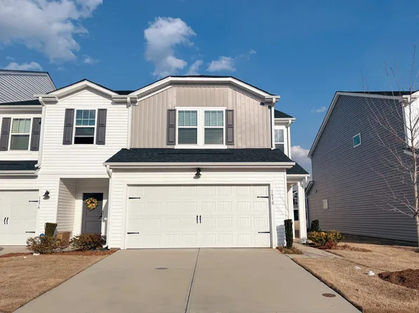 1070 Plumcrest Dr, Charlotte, NC 28216