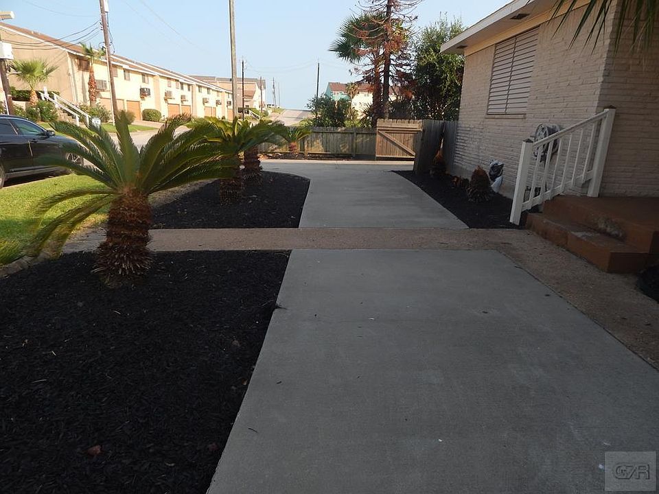 1st image of 3613 83rd St