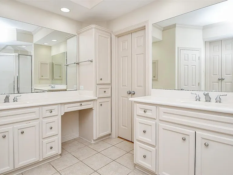1515 Hyde Park Blvd #39 — Photo 21