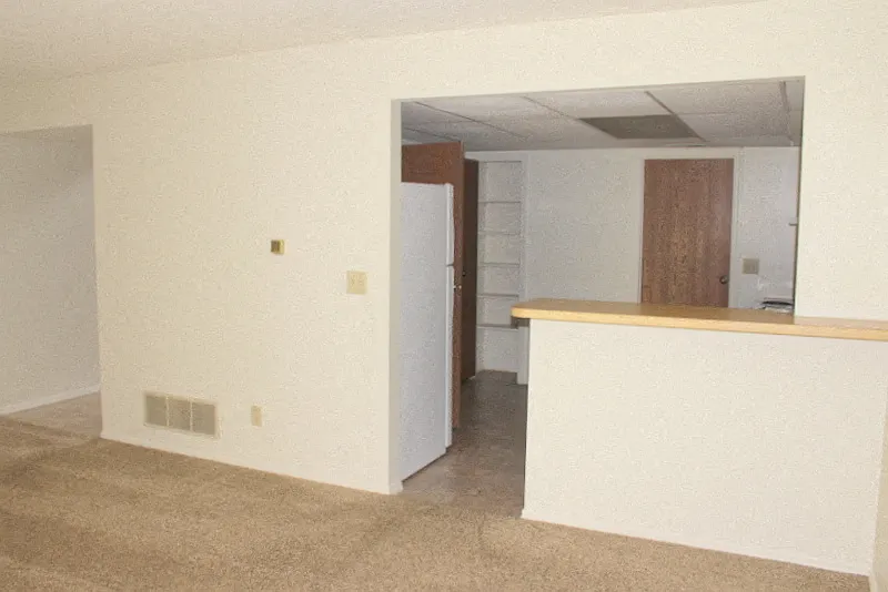 2524 Spring Valley Pike — Photo 3