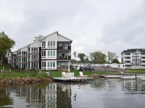 10035 N Turkey Creek Road Pier 343 Unit 303, Syracuse, IN 46567