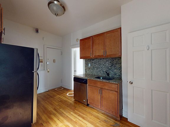 3rd image of 1443 York Ave #2N
