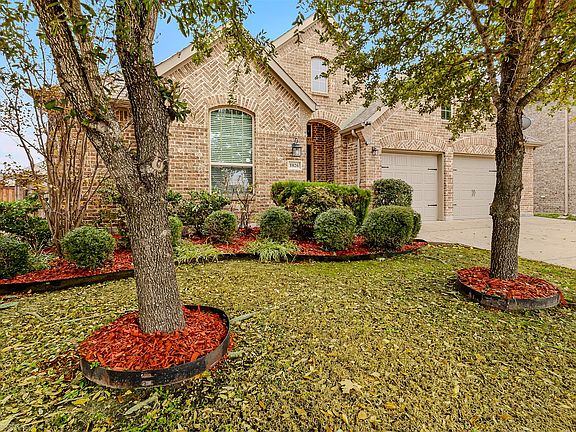 3rd image of 1026 Longhill Way