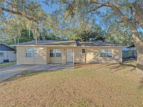 214 Valencia Dr, Indian Lake Estates, FL 33823