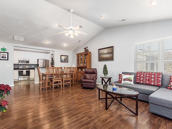 5th image of 9158 Gramford St