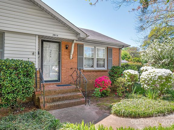 3rd image of 2016 Wedgedale Dr
