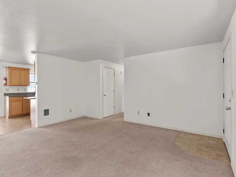 6506 Commercial Ave #A — Photo 7