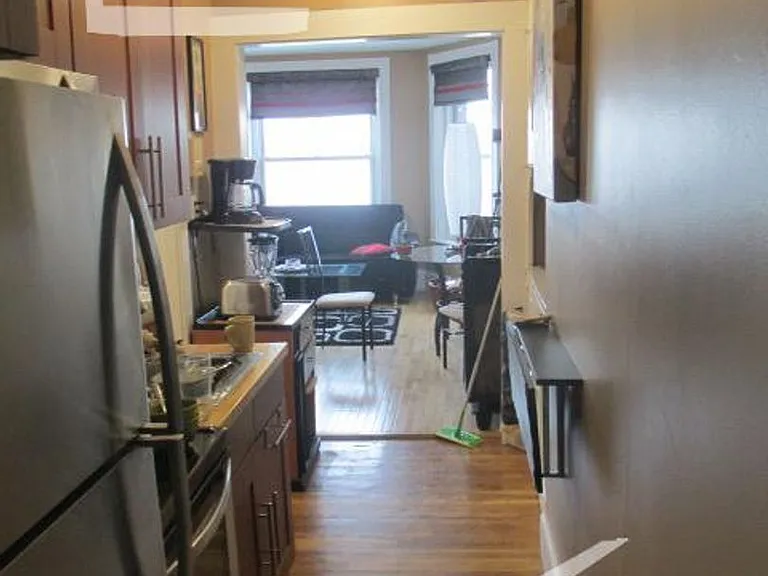 12 Bay State Rd #4R — Photo 3