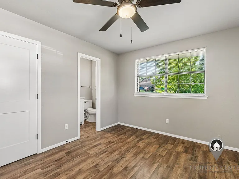 324 NW 89th St — Photo 18