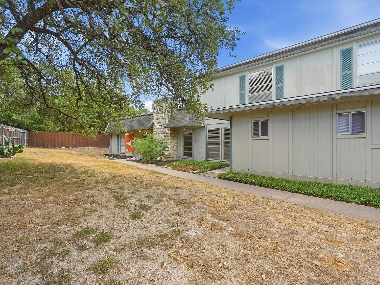 2 bed, 1.5 bath, 1198 sqft, $1,850 — Photo 4