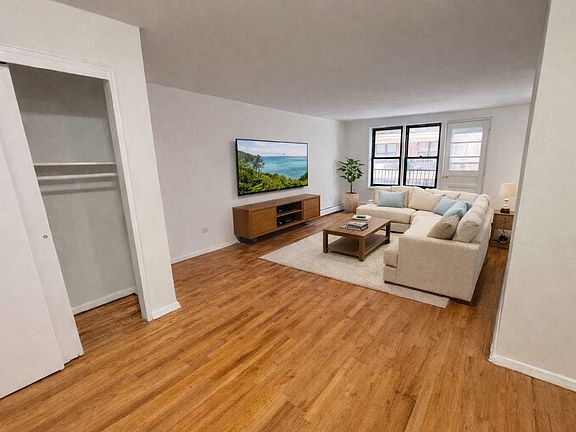 2nd image of 1130 Stadium Ave APT 5