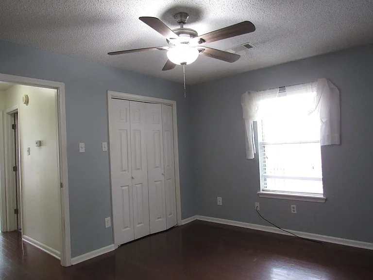 35 G St — Photo 12