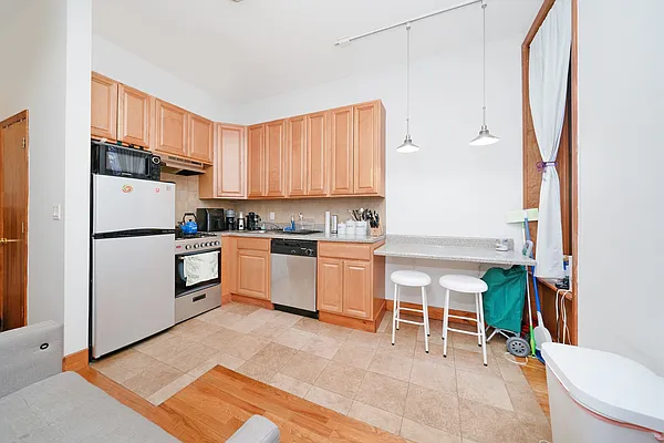 Rented by Living New York | media 30