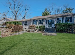 23 Malverne Rd, Sound Beach, NY 11789