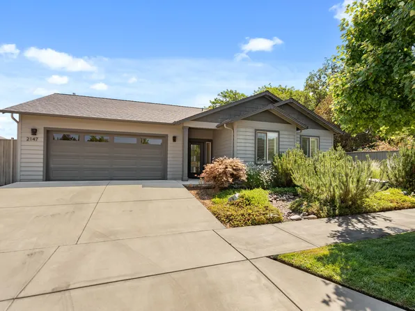 2147 La Connor Dr, Medford, OR 97501