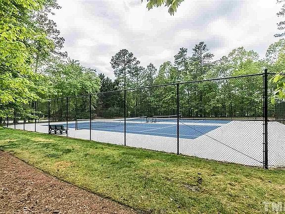 4th image of 109 Rose Sky Ct