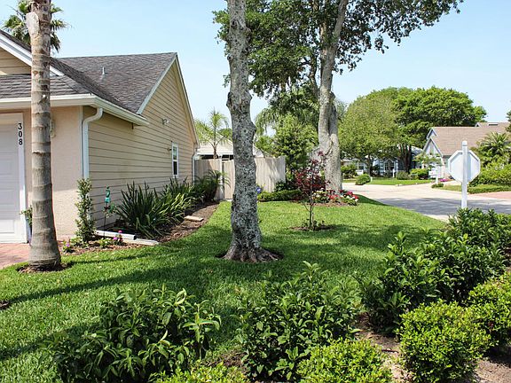 3rd image of 308 Charlemagne Cir