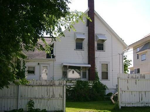 2nd image of 860 10th St
