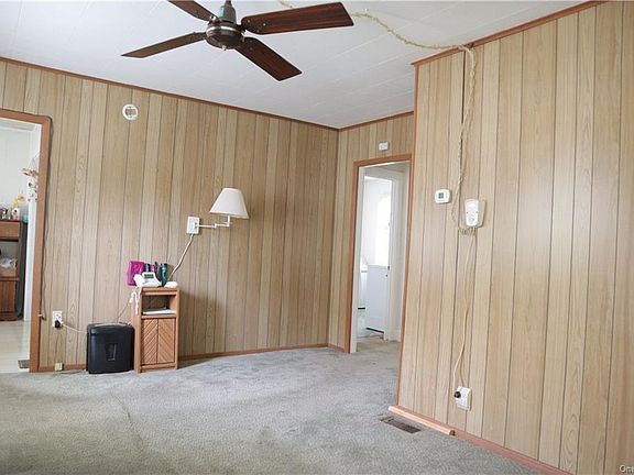 3rd image of 146 Rockwell Ave