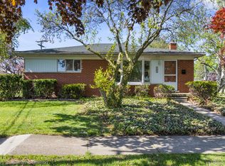 7881 Randy Dr, Westland, MI 48185