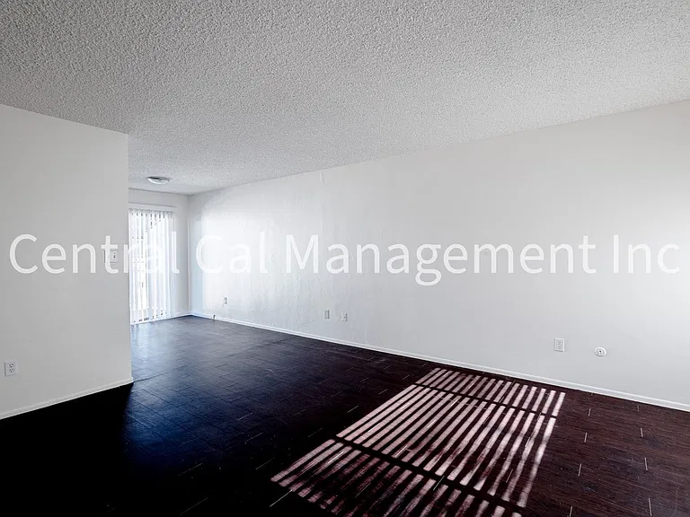 5103 Appleblossom Dr. — Photo 4