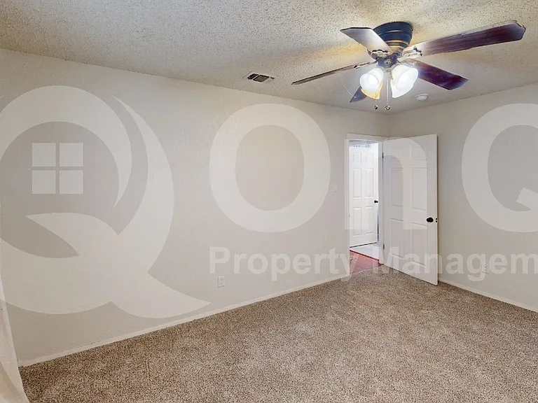 2501 Yucca Ave — Photo 12