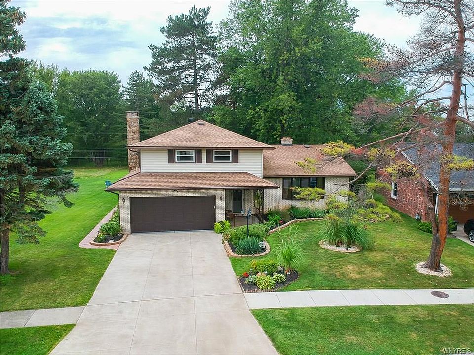1st image of 267 Pinewood Dr