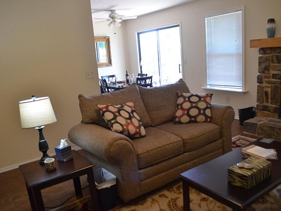 Living Room/Dining Area
