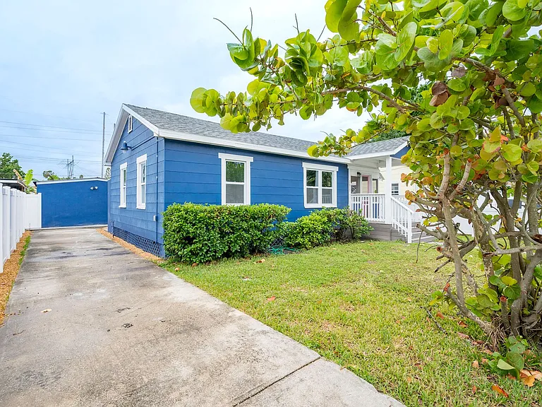 2017 Oceanview Pl — Photo 15
