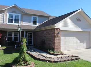 1017 Honeysuckle Dr, Mooresville, IN
