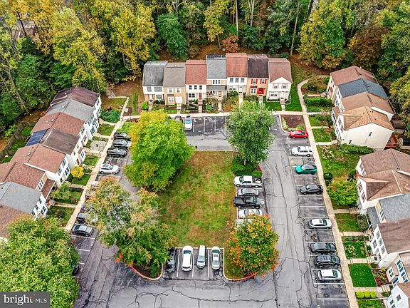 2nd image of 9 Long Green Ct