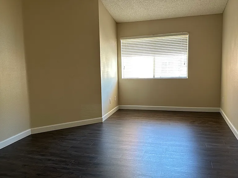 14754 Cinnamon Dr — Photo 10