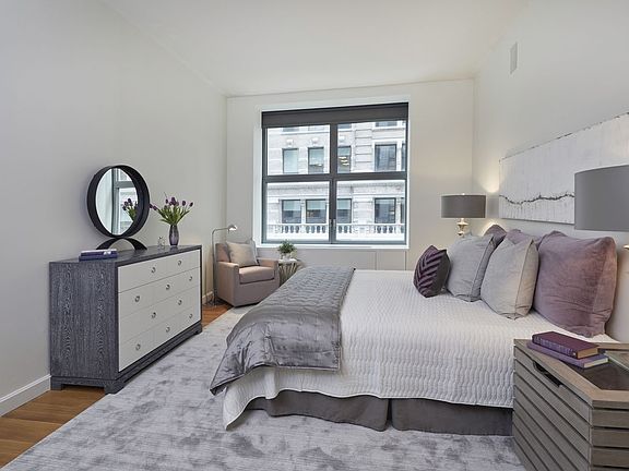 4th image of 240 Park Ave S APT 4C