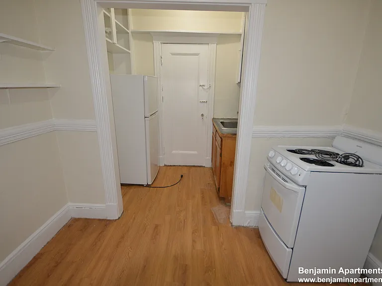 4 Vinal St #8 — Photo 2