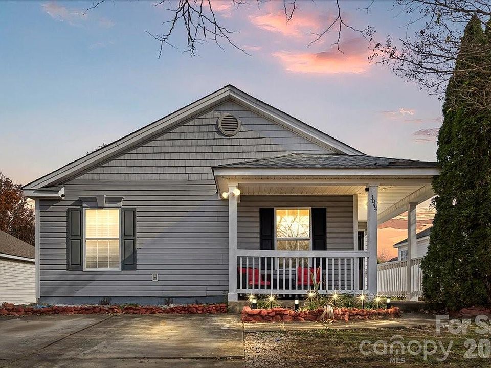 1st image of 3044 Parade Ln SW